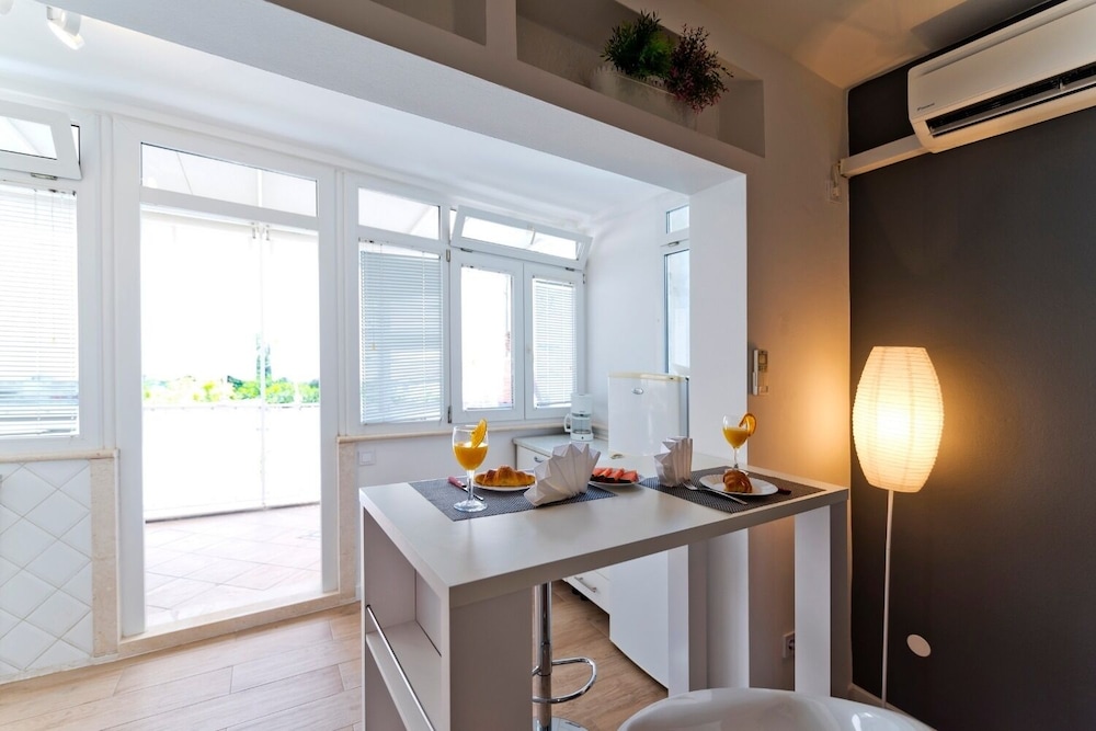 Ina - Modern and Cosy - A1