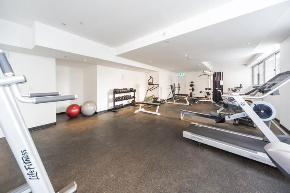 Stylish Studio With Pool & Gym in Heart of Sydney