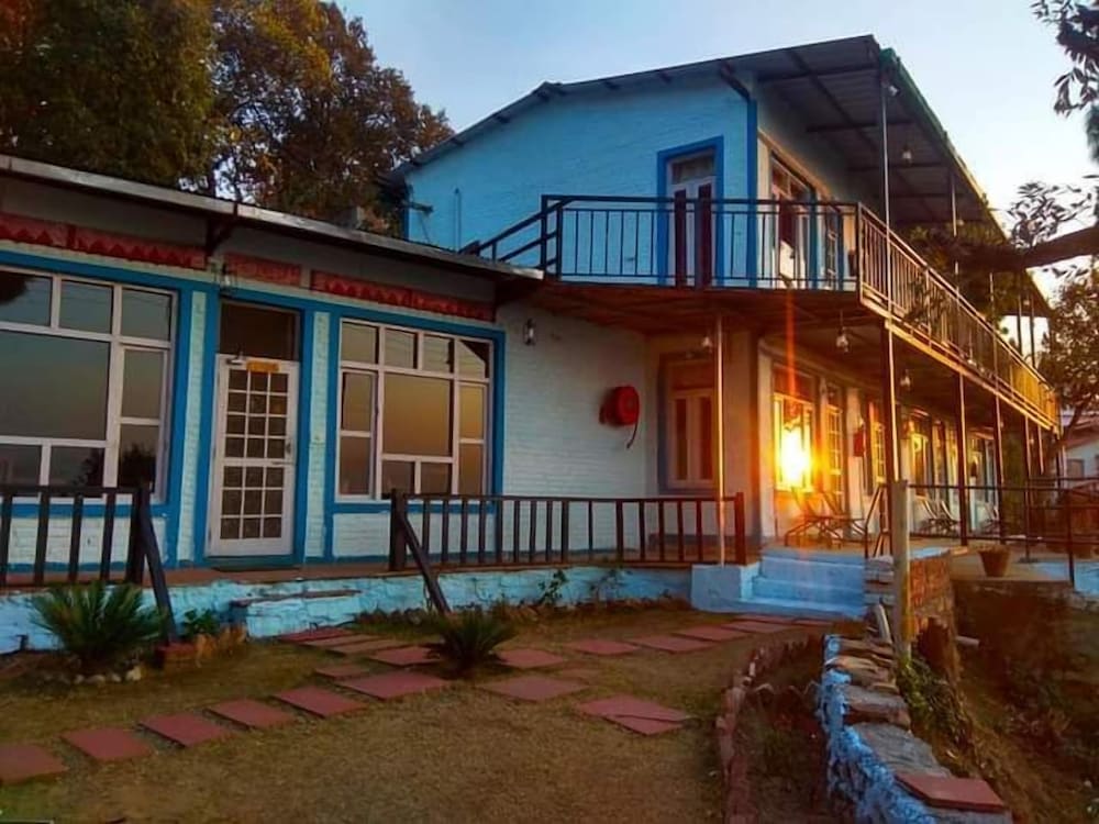 Hotel Kaafal Cottage Ranikhet
