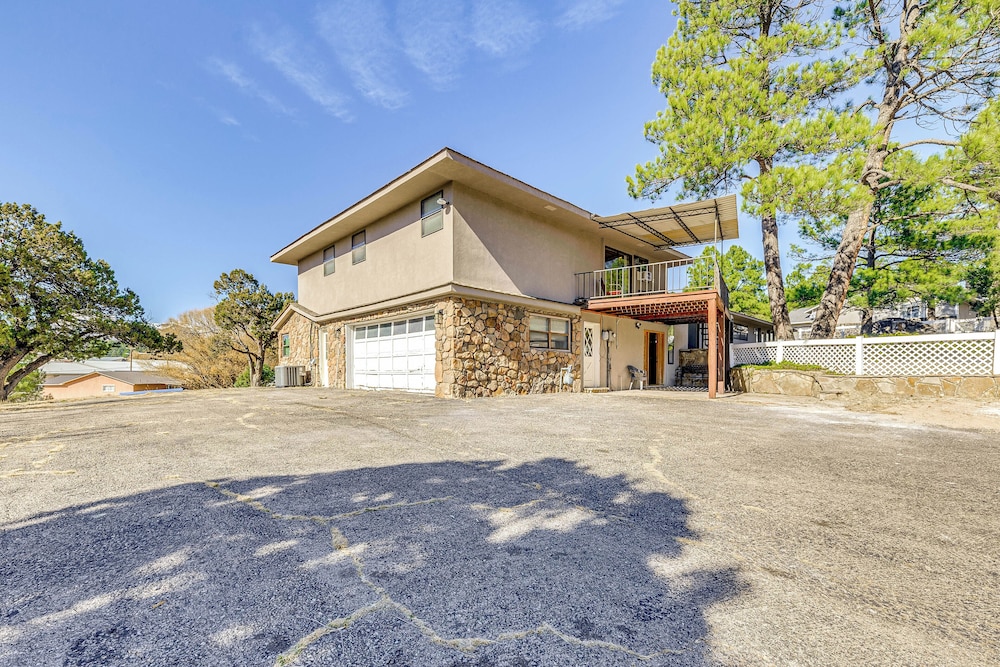 Spacious Ruidoso Home w/ Patio & Mountain Views!