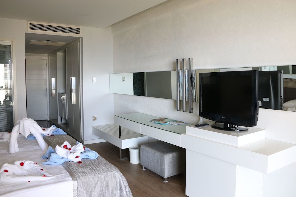 Gold Island Selected Hotel