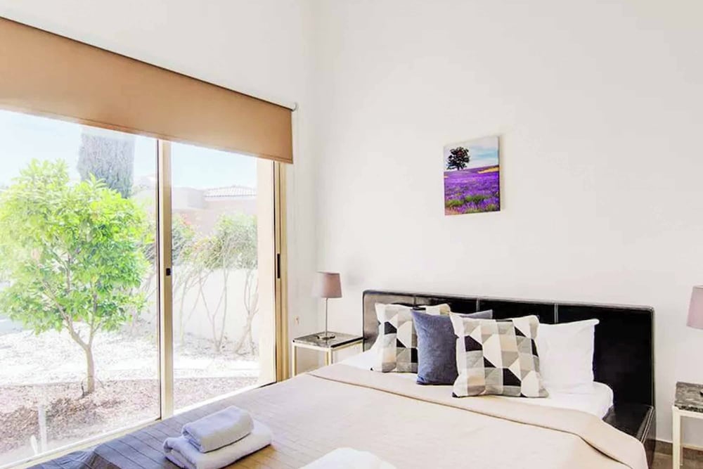 Sea Breeze Hideaway