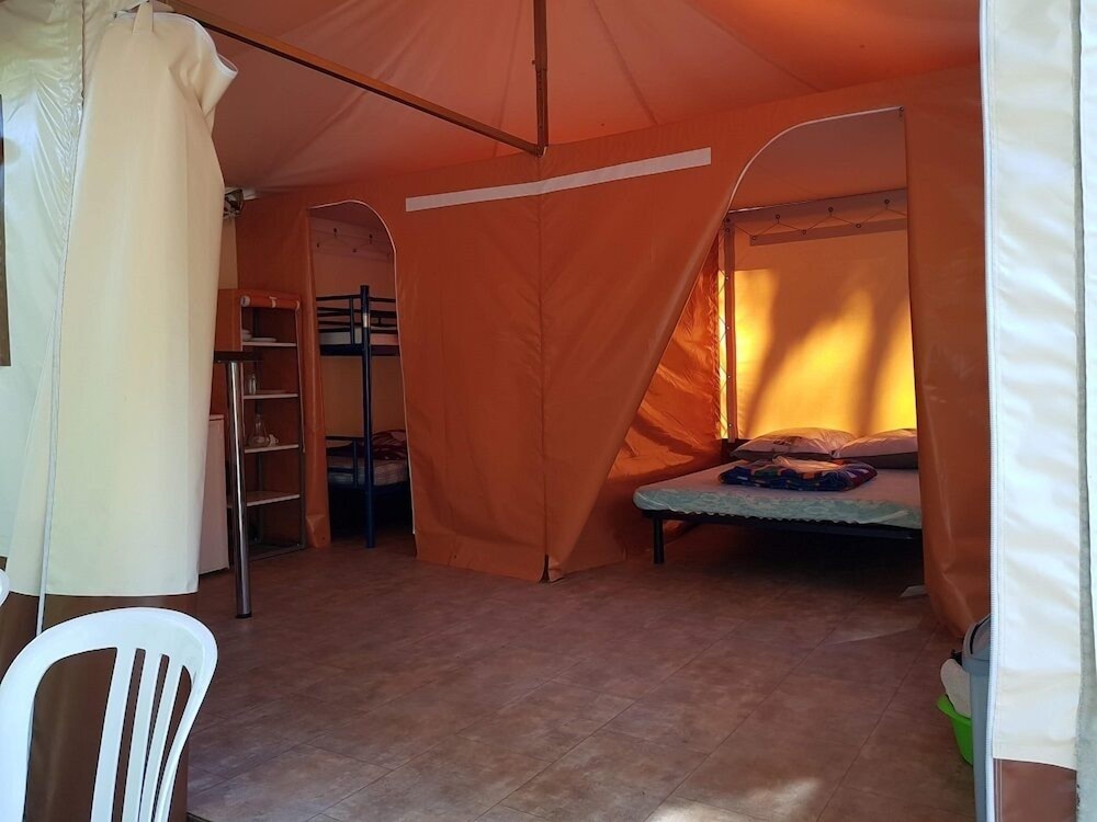 Camping de Graniers view 3
