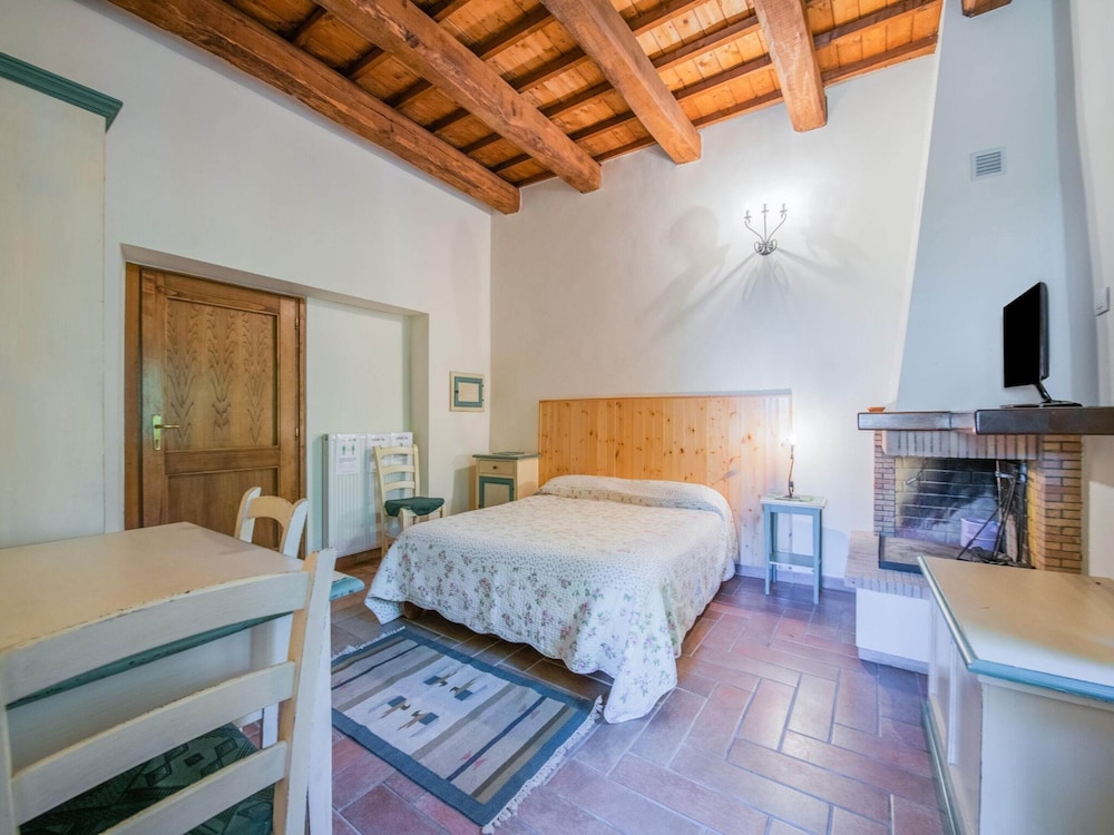 Holiday Home in Sellano With Pool & Views view 3