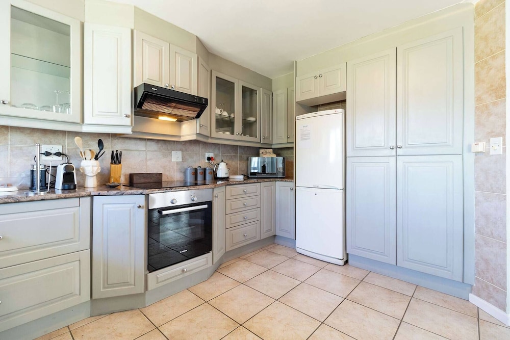 Beachfront Villa Sea Breeze, Hout Bay, Cape Town