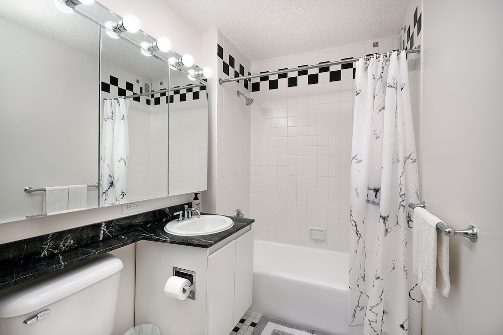 Stunning Apartment for 4 2 Bedrooms 2 Bath