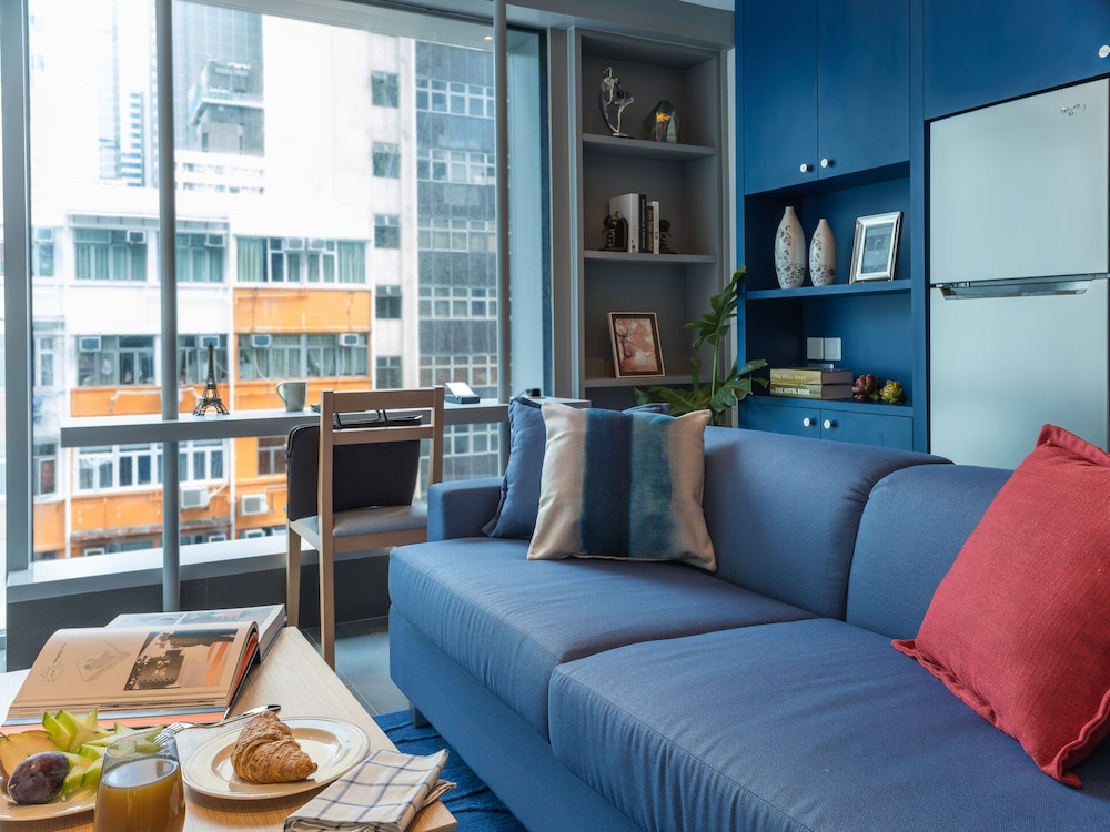 CHI Residences 138