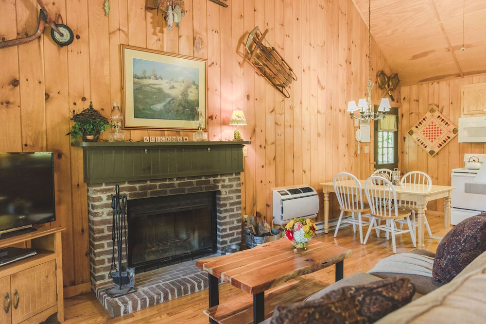 Autumn Ridge Cottages
