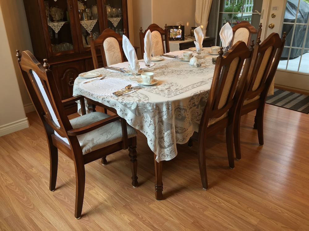 Alexandria House Bed & Breakfast