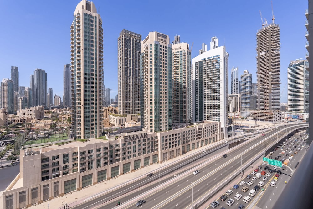 3 Bedroom Apartment in Sterling West With Full Burj Khalifa Views