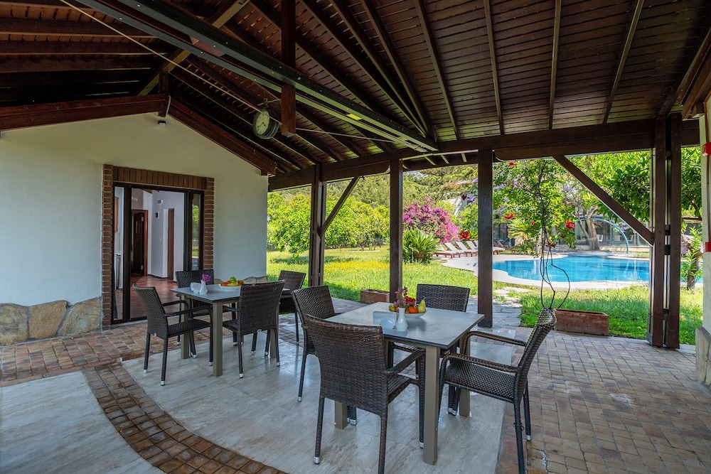 Cottage House - Adult Only