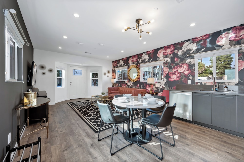 The Gower Street Bungalows by AvantStay