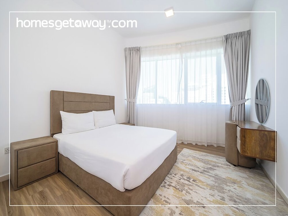 Spacious 4BR in Horizon Tower Marina
