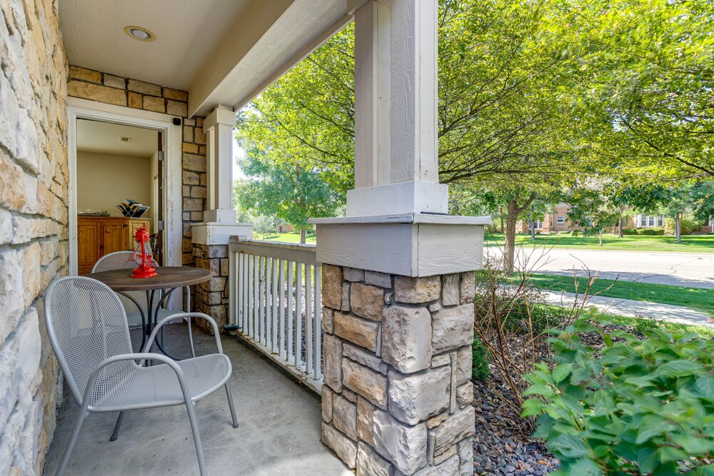 Cozy Parker Retreat w/ Patio & 2 Fireplaces! view 2