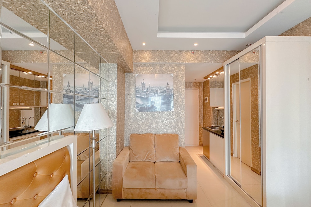 Studio Apartment With Access To Pakuwon Mall At Orchard Supermall Mansion