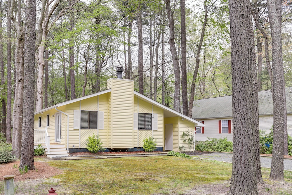 Charming Ocean Pines Home - 9 Mi to Beach! view 4
