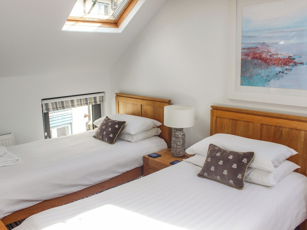 6 The Sail Loft