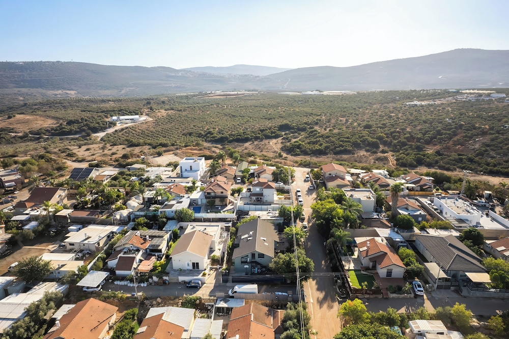 Tranquil Galilee Retreat by Sea N' Rent
