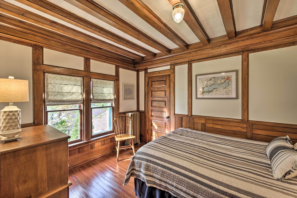 Luxe Lake Geneva Retreat in Downtown! view 5
