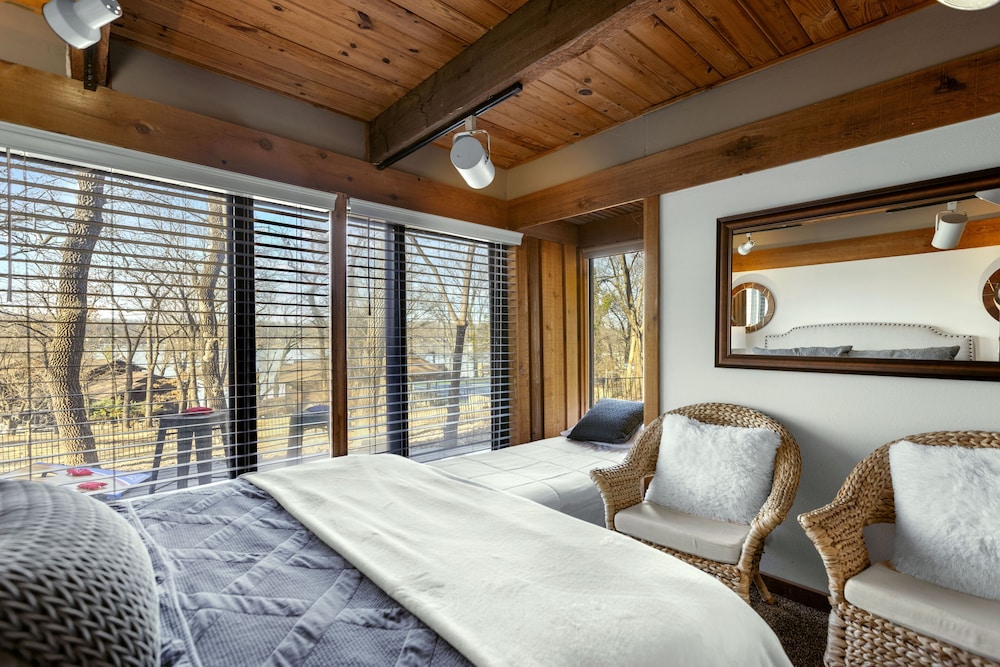 Cedar Nest Experience Ozark Magic in Sunrise Beach