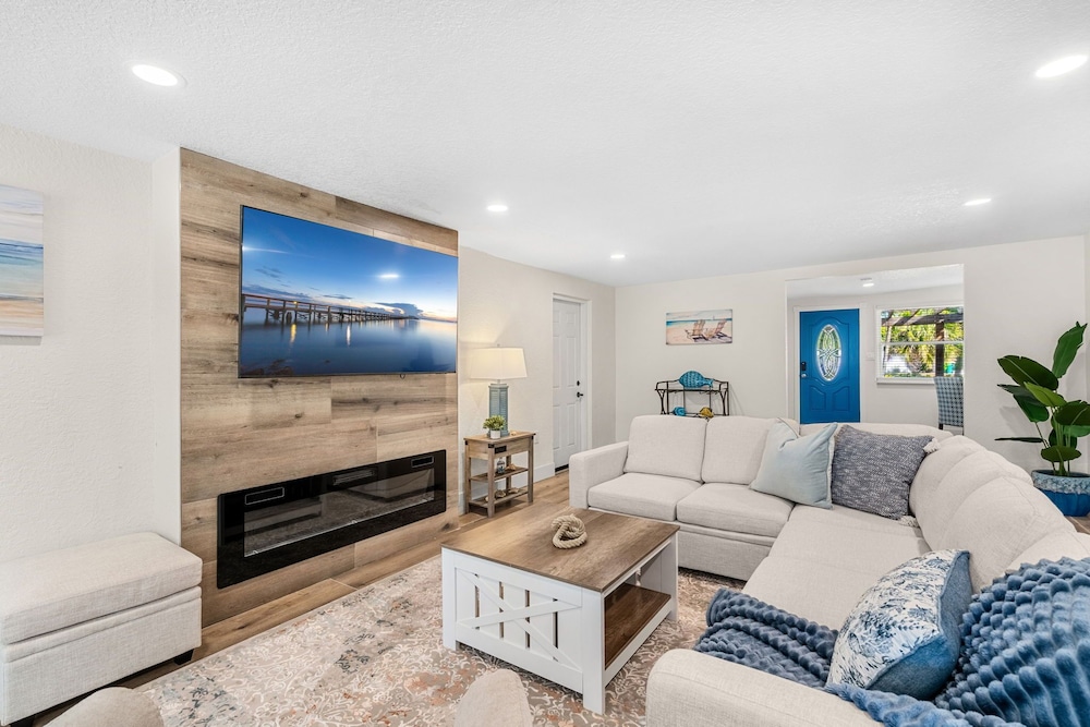 121 Atlantic Blvd