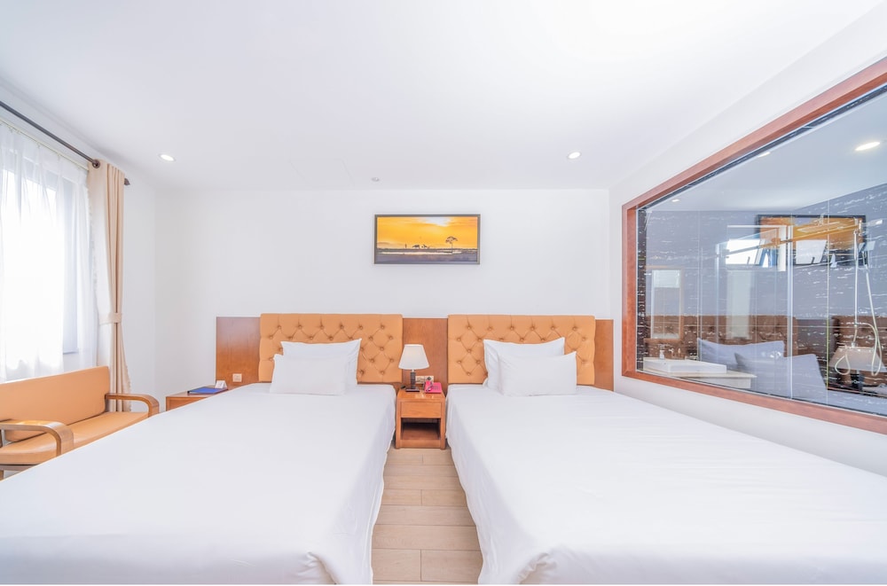 Sana Da Nang Beach Hotel 16