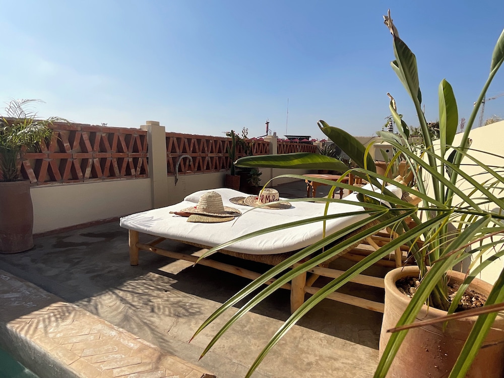 Riad Al Muhandiz