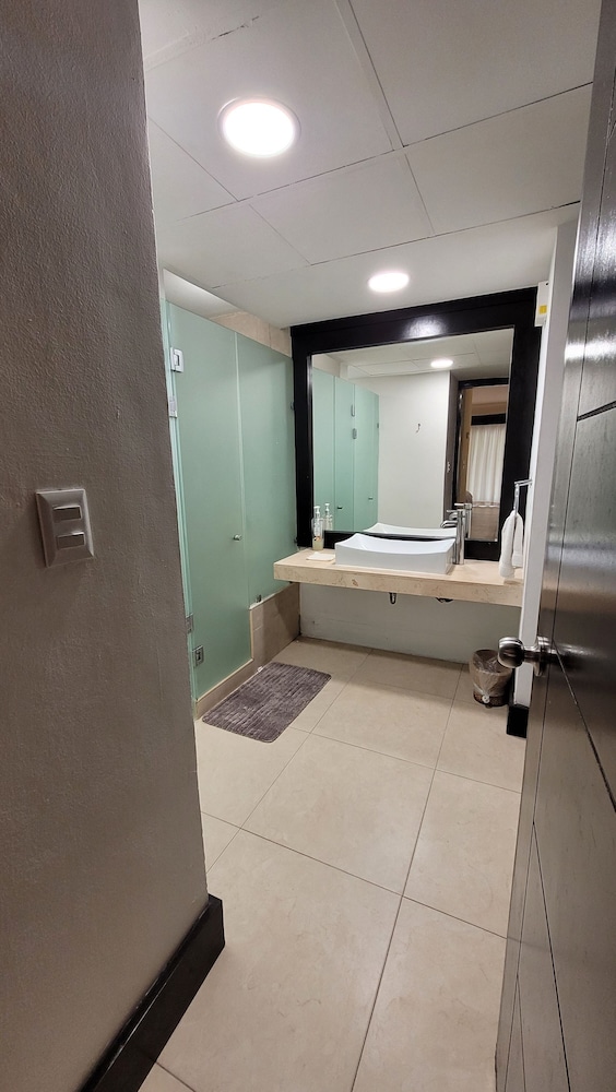 Very Good Vibes Apartmen in Pdc, Steps From Beach
