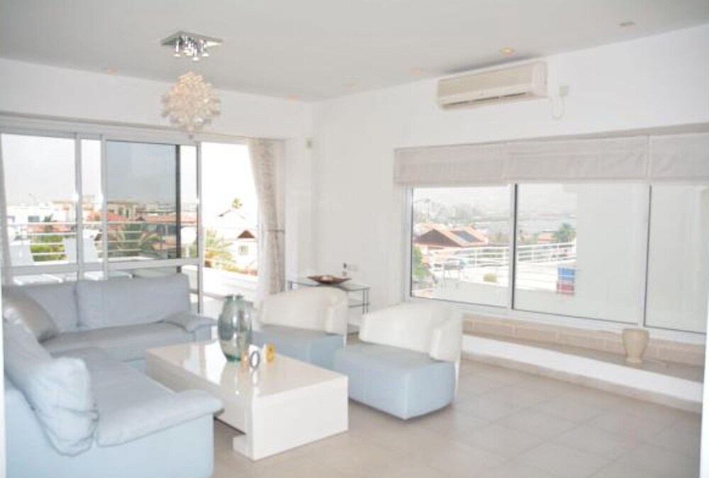 Sweethome26 LUXURY VILLA SEE VIEW