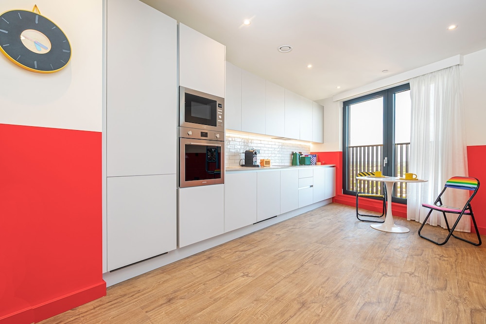The Eades Natasha Landers 2 Bed