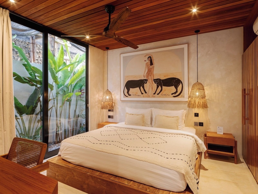 Blacksand Villas Echo Beach
