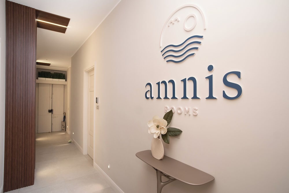 Amnis rooms