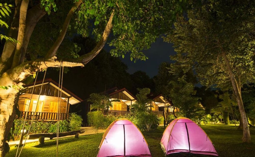 Ban Chom Samed Resort