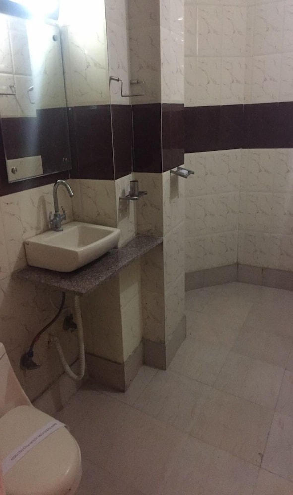 ADB Rooms Hotel India International Dx