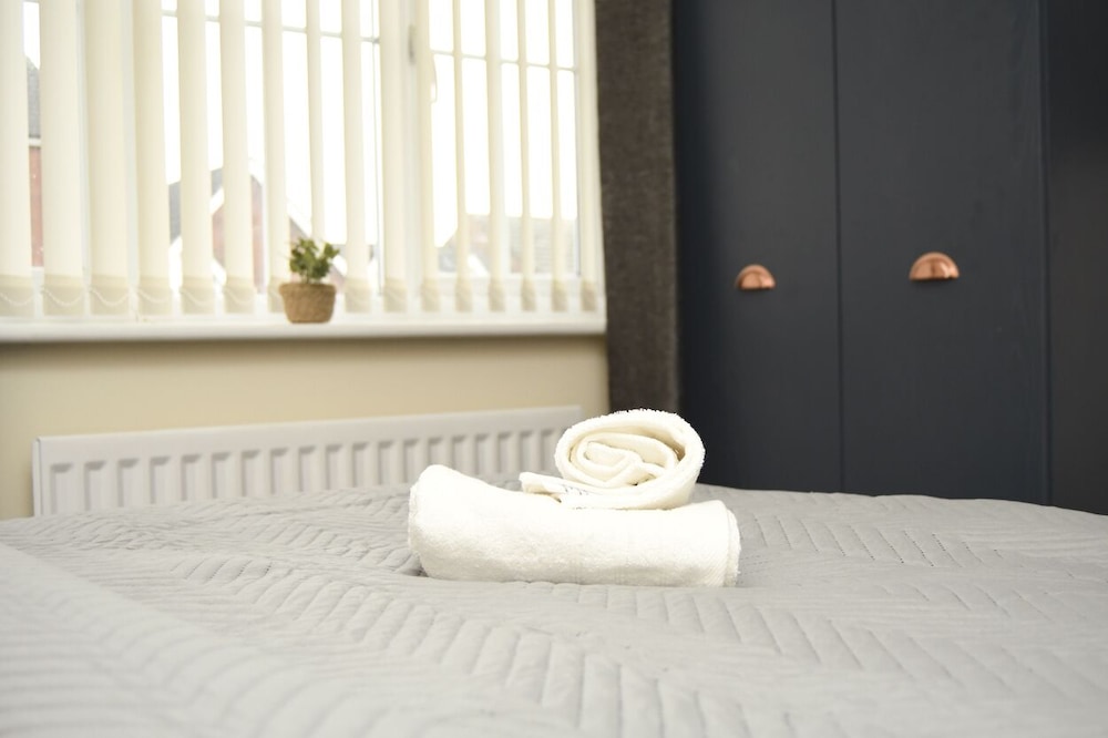 Warrington Suites by Relax Stays
