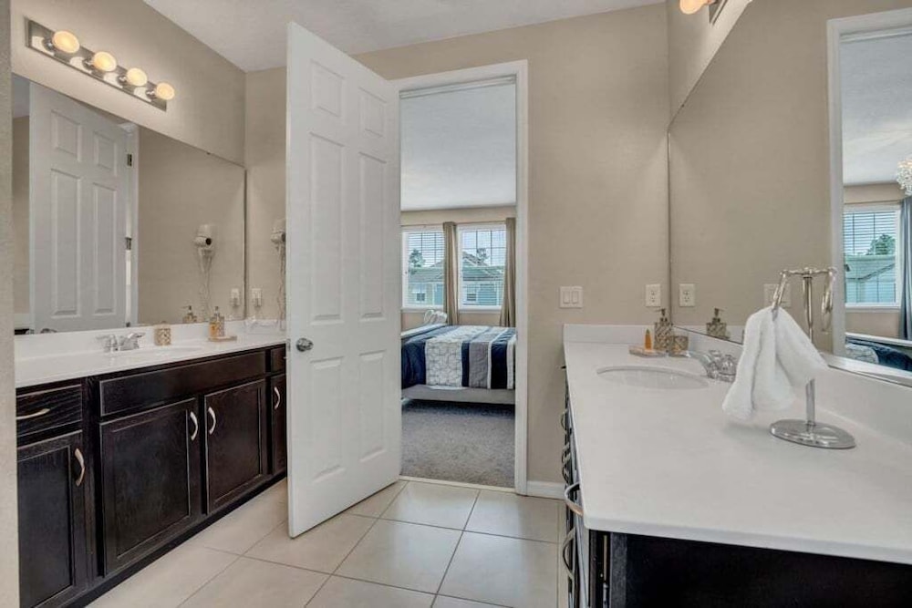1513nassau 5 Bedroom Villa