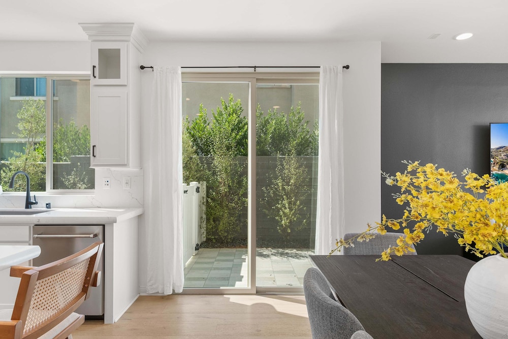 @ Marbella Lane - Curated 5BR in Upscale RMV Haven