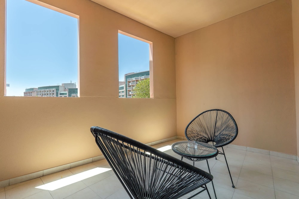 A Gorgeous Studio in Zen 20 That Sleeps 2