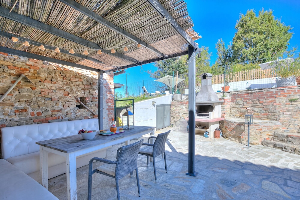 Bocca Al Lupo Apartments