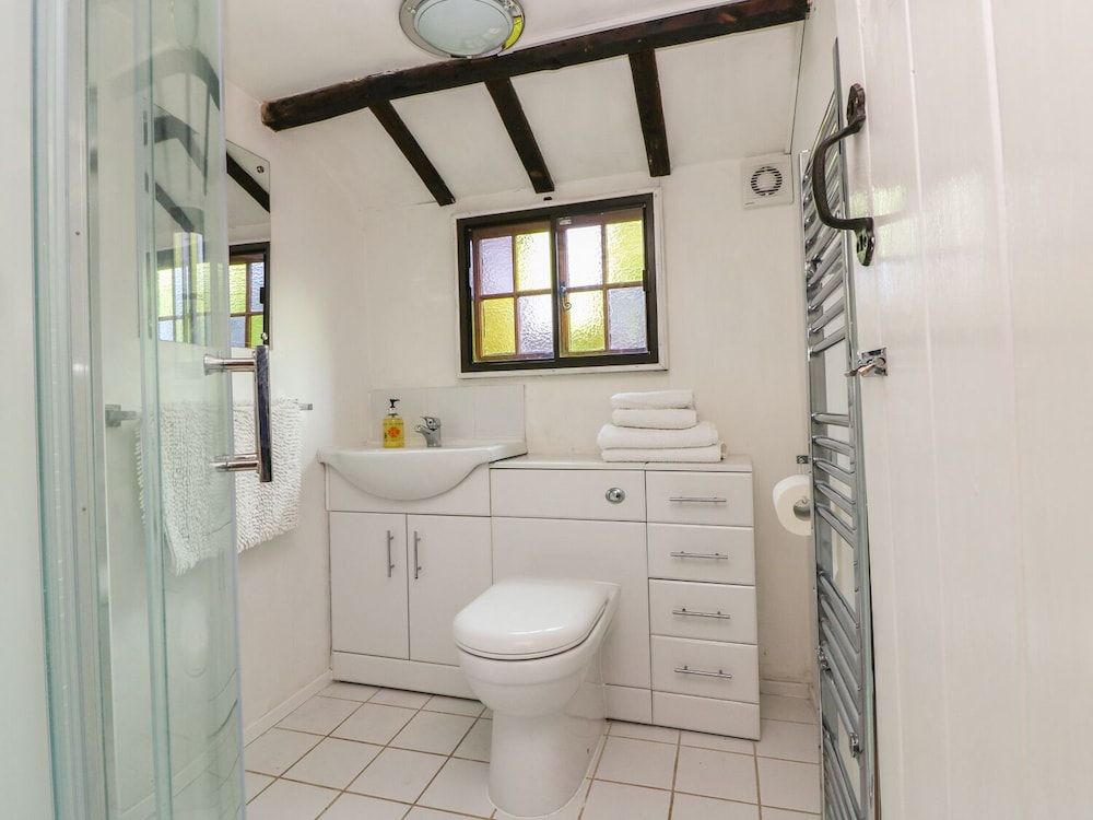 Swanfield Cottage view 5