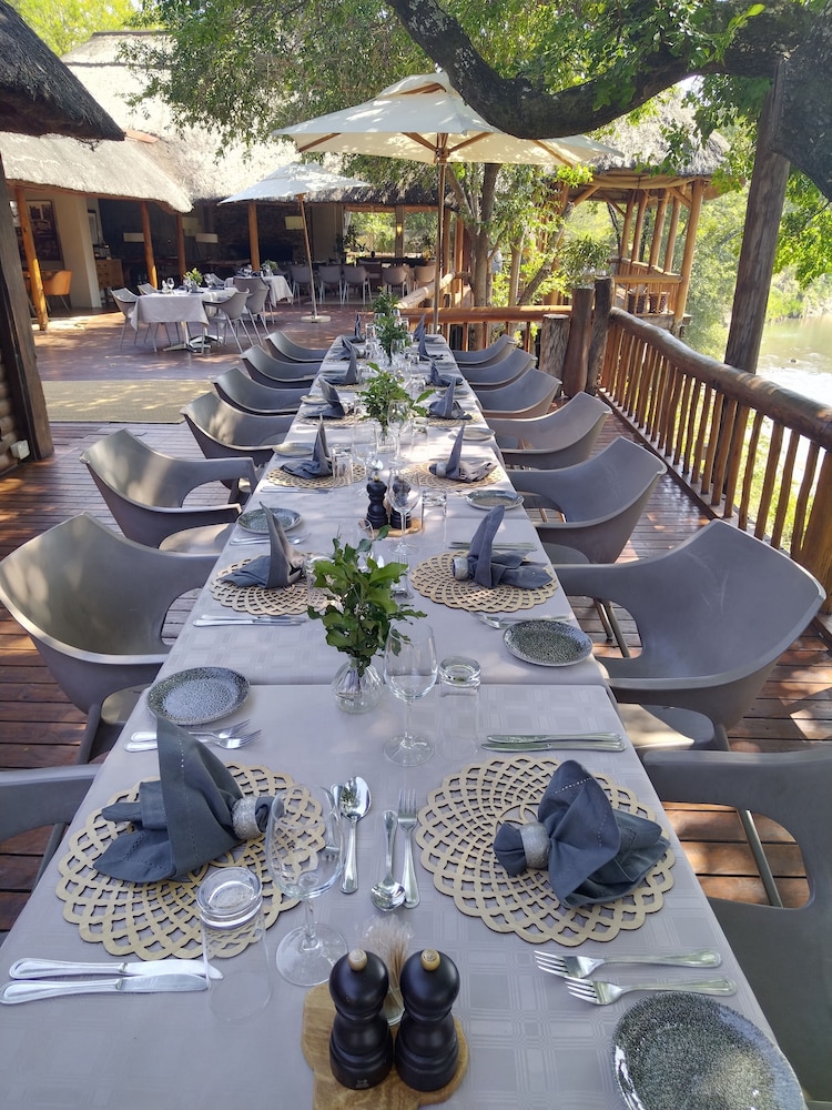 Karongwe - River Safari Lodge