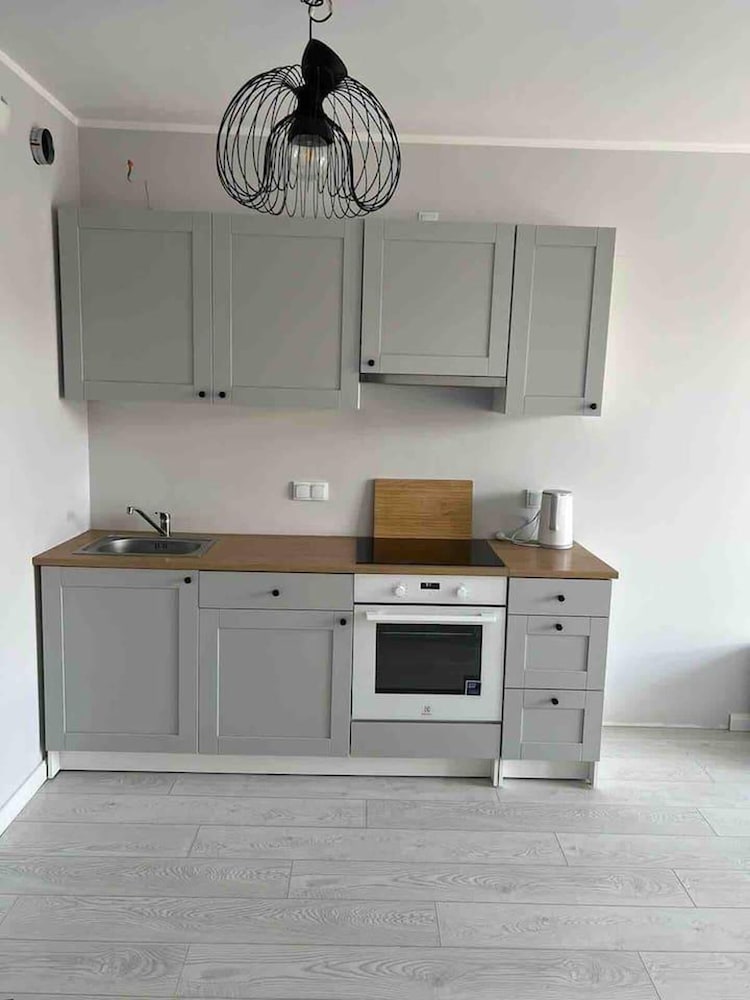 1-bed Top Floor Apartment in Warszawa view 5