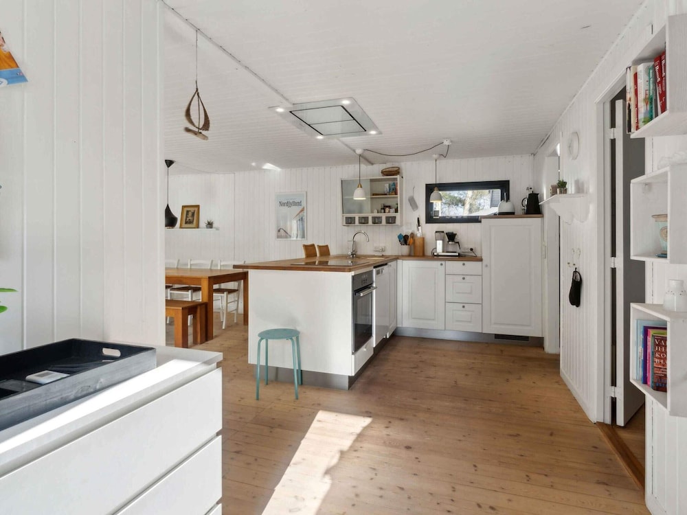 5 Star Holiday Home in Hals