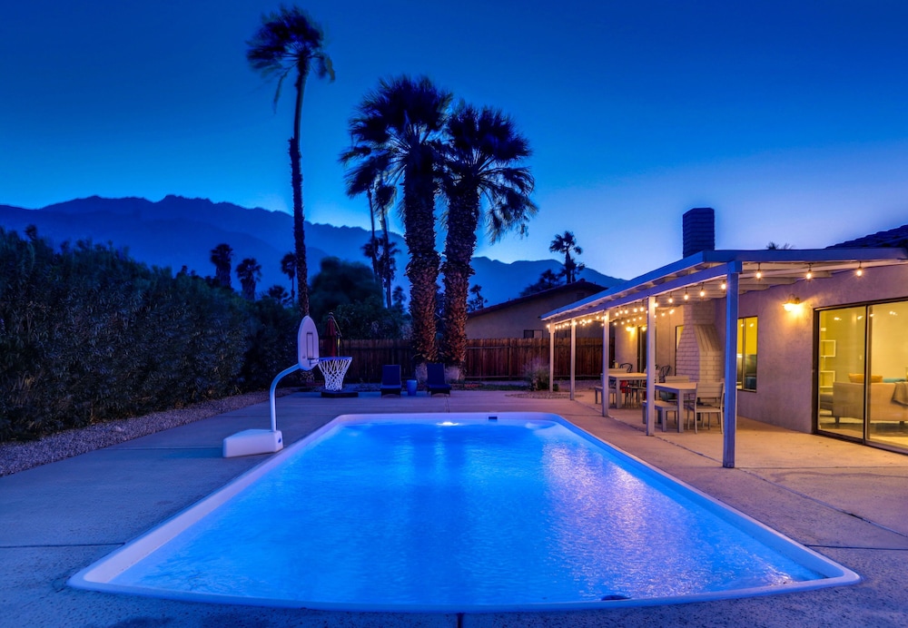 Poolside Living