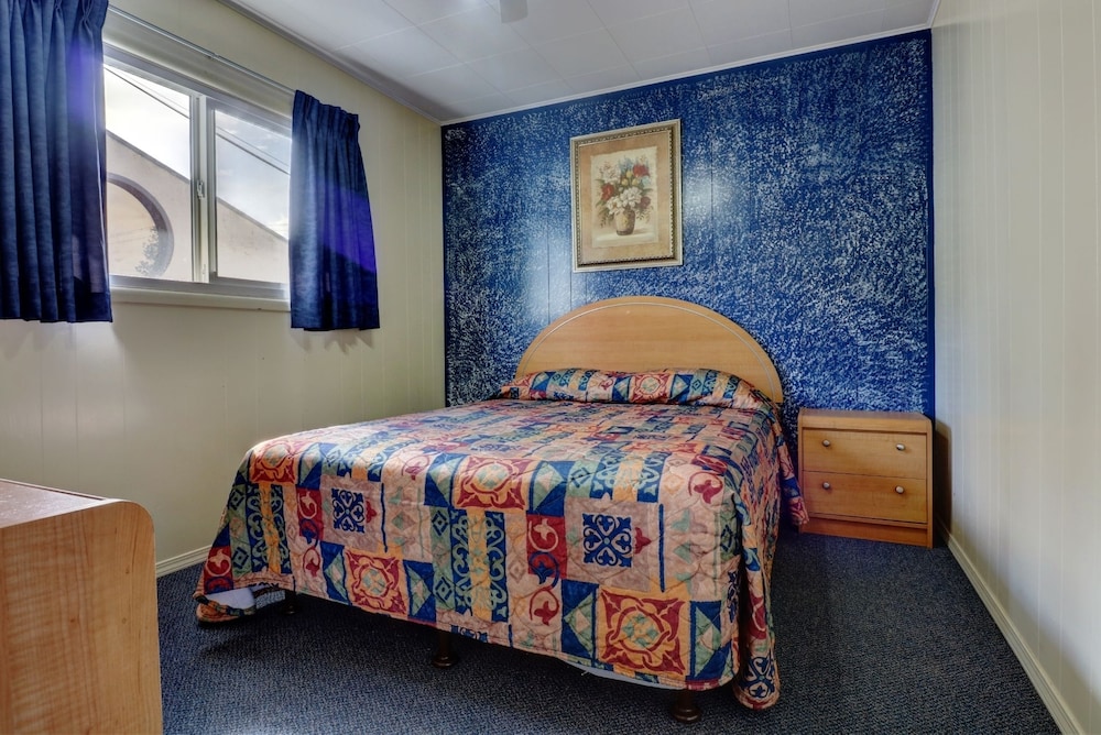 Sunny Beach Motel