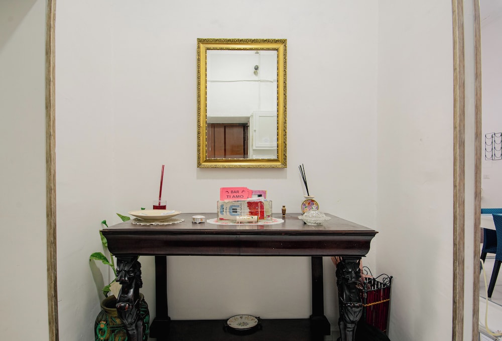 MAESTOSA CASA IN NAPOLI CENTRO