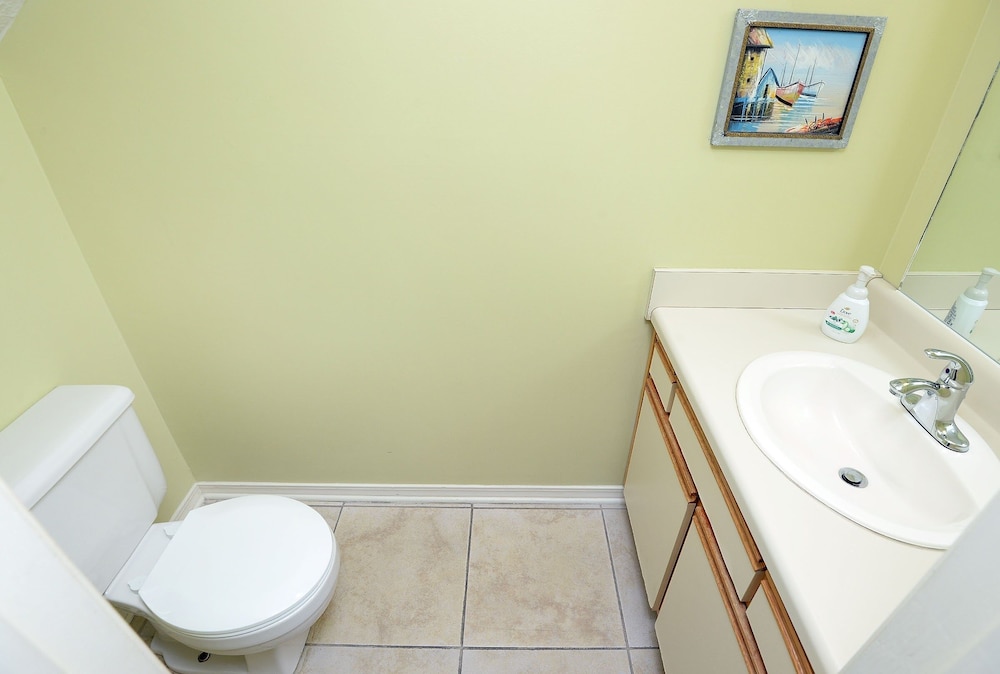 133 West Leslie Lane 2 Bedroom Townhouse