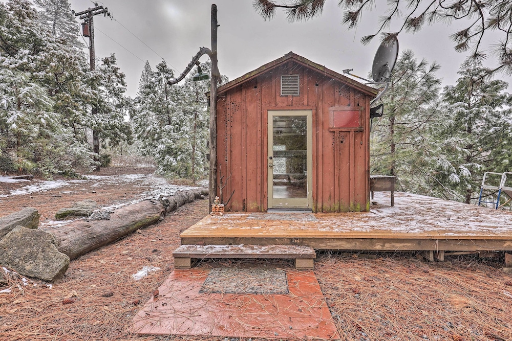 Creekside Cabin 8 Mi to Kings Canyon National Park - Property Image 5