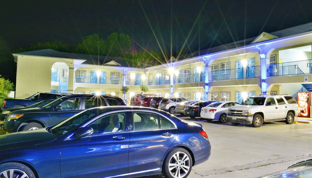 Scottish Inns and Suites Alvin