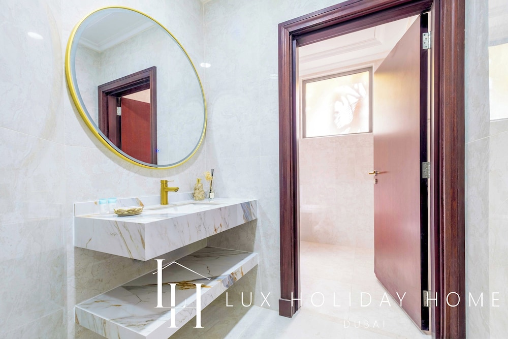 LUX The Ultimate Island Palm Villa